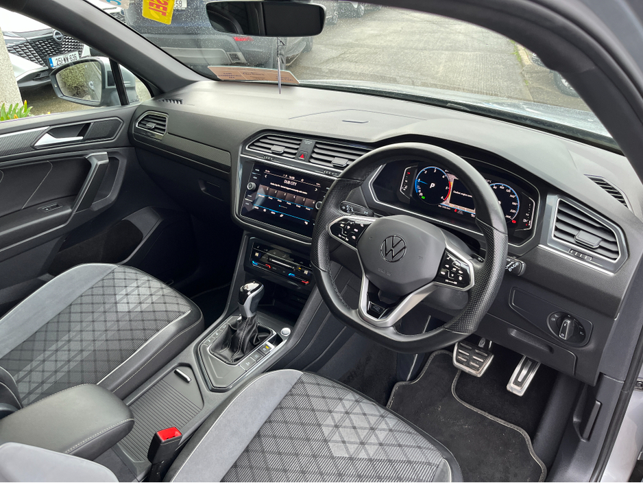 2023 Volkswagen Tiguan Allspace R-LINE 7 SEATER AUTOMATIC 2.0 TDI DIESEL //SAT NAV//ADAPTIVE CRUISE CONTROL//REVERSE CAMERA//HEATED SEATS AND STEERING WHEEL// €42,950