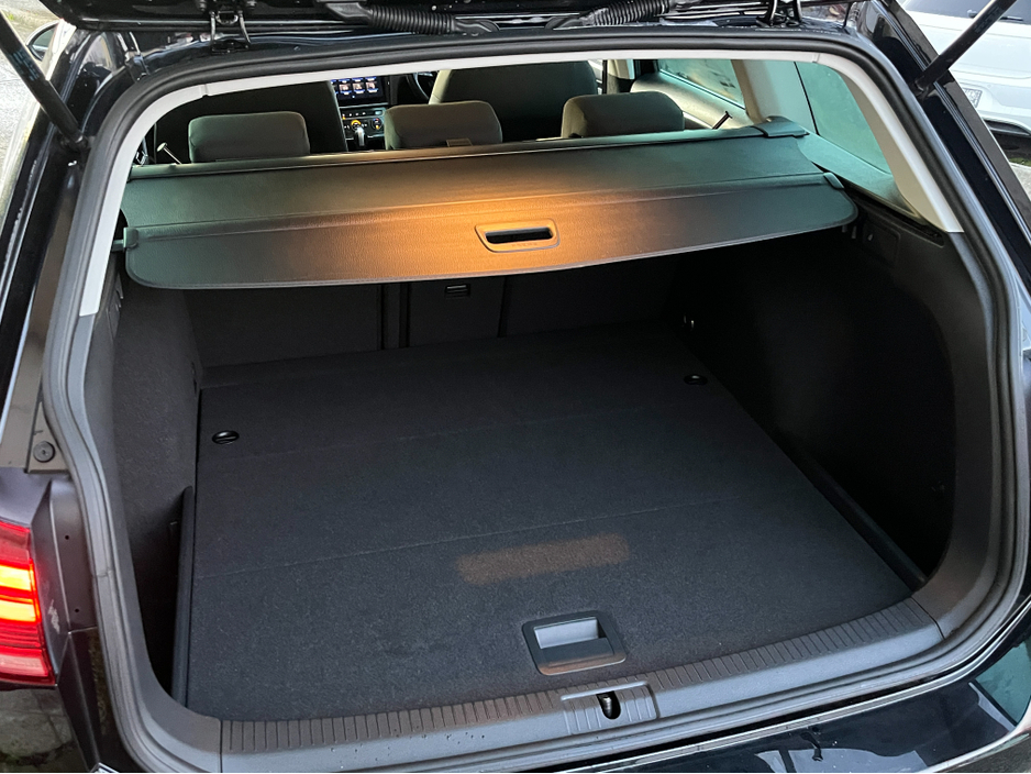 2020 Volkswagen Golf ESTATE AUTOMATIC 2.0 DIESEL //ADAPTIVE CRUISE CONTROL//KEYLESS ENTRY//REVERSE CAMERA//PARKING SENSORS// €19,950