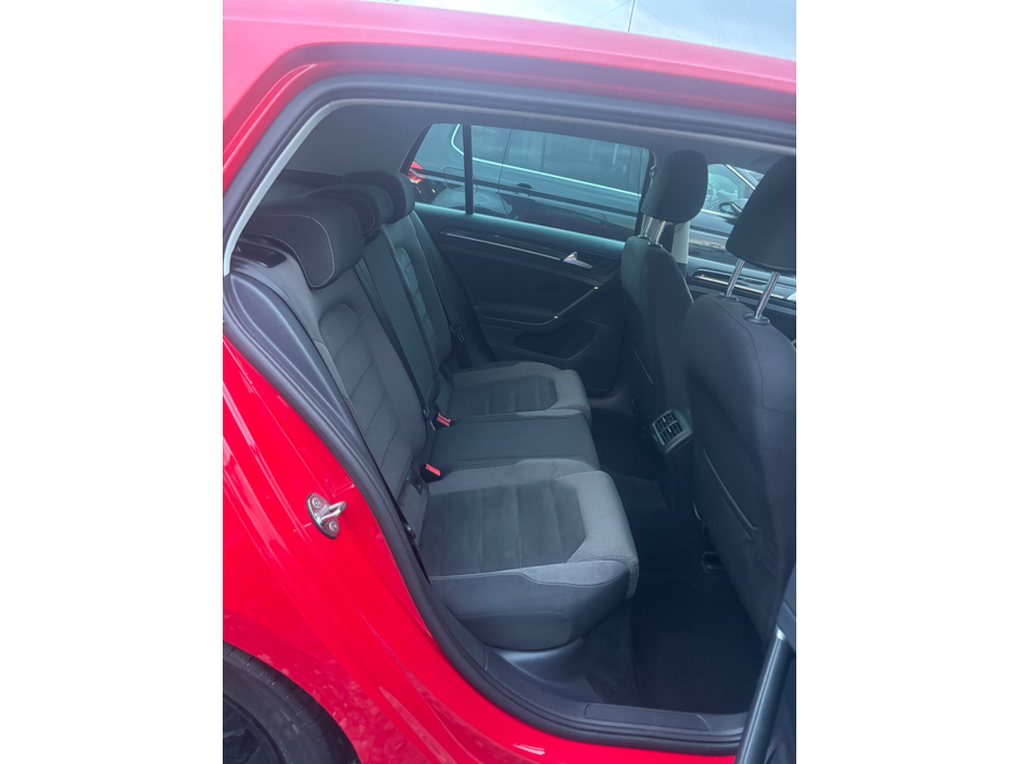 2018 Volkswagen Golf  €16,500