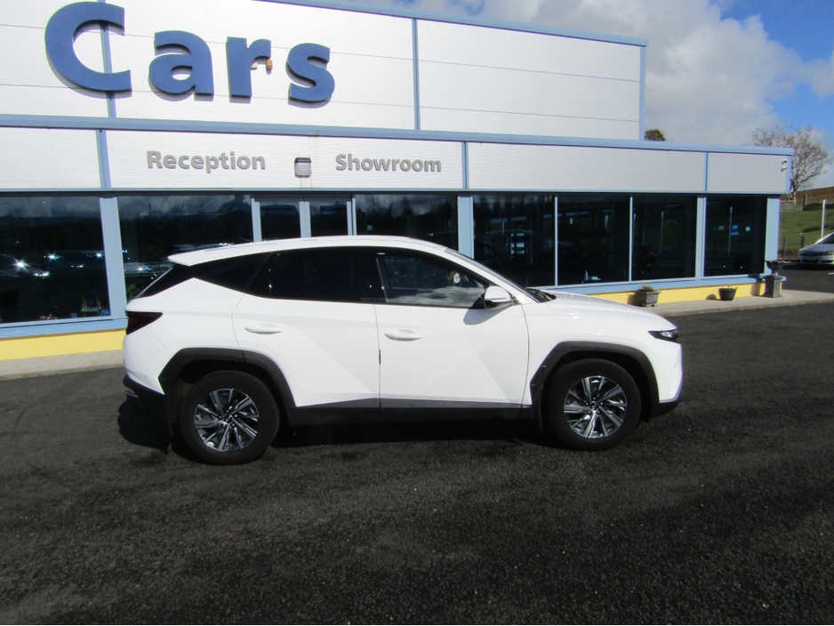 2024 Hyundai Tucson - image 3