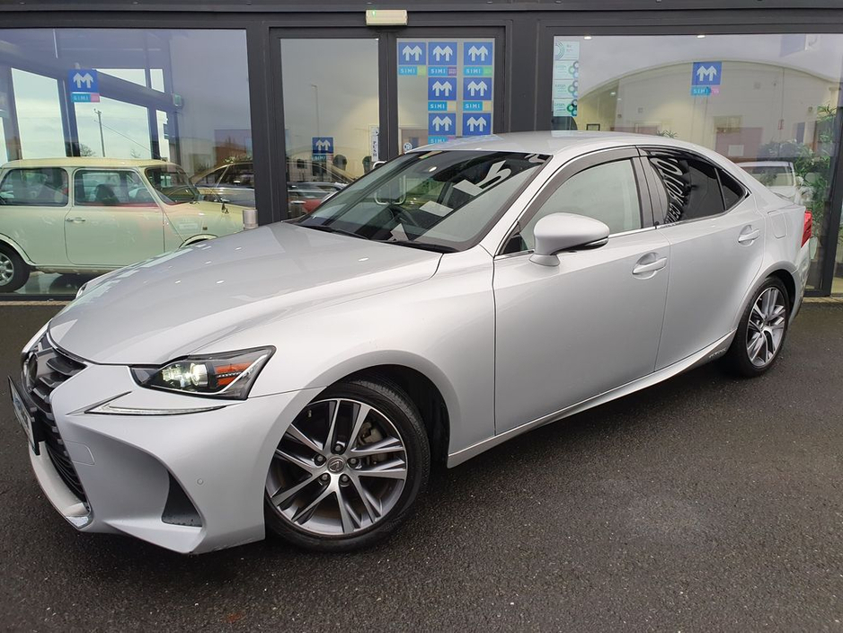 2018 Lexus IS 300 h HALF LEATHER * 2.5 SELF CHARGING HYBRID