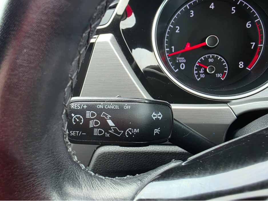 2016 Volkswagen Touran - image 20