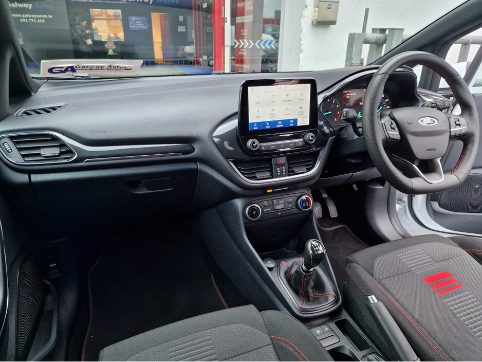 2023 Ford Fiesta ST-LINE  LOW MILEAGE GOOD AS NEW €18,950