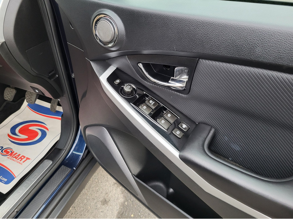 2018 Ssangyong Korando - image 15