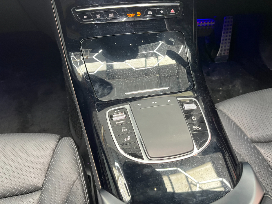 2020 Mercedes-Benz EQC - image 25