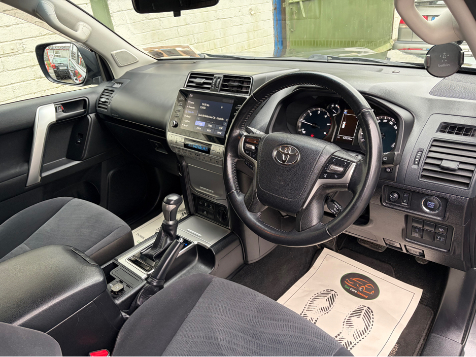 2021 Toyota Landcruiser - image 10