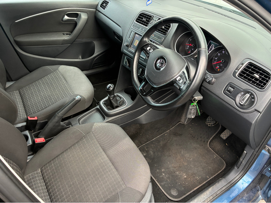 2016 Volkswagen Polo - image 9