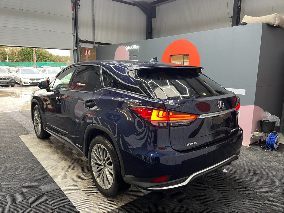 2020 Lexus RX 450hL - image 4