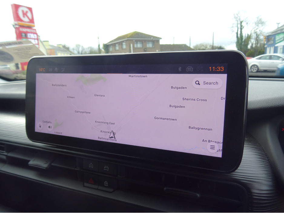 2025 Jeep Avenger - image 16