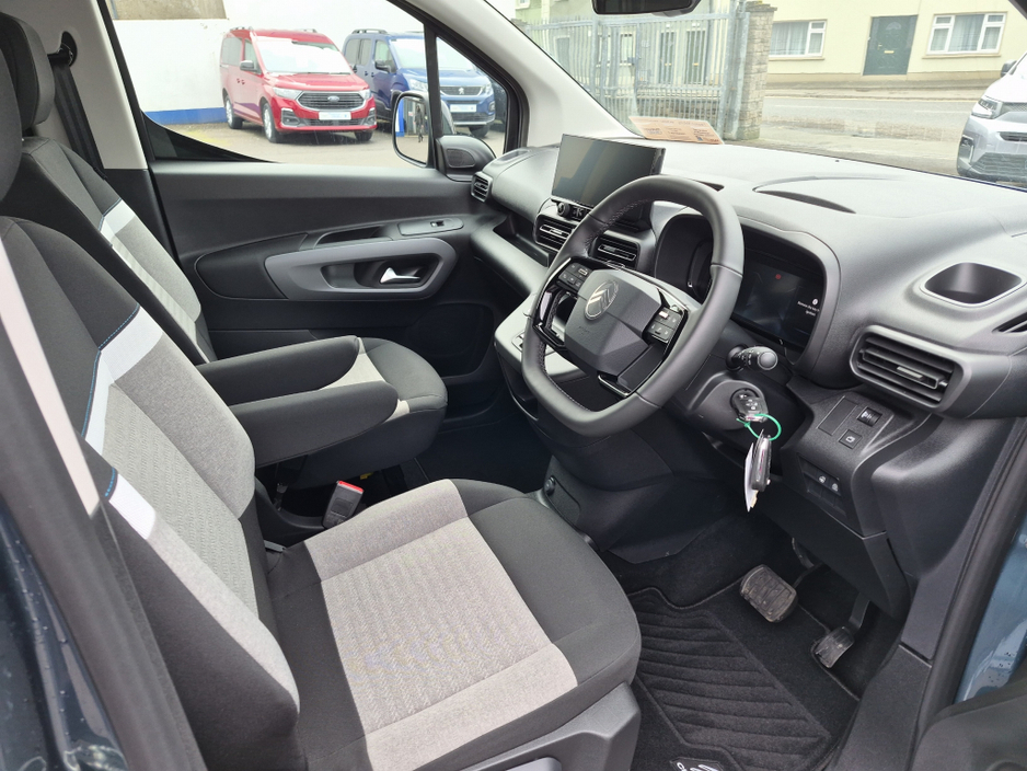 2026 Citroen Berlingo - image 6