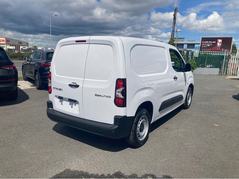2026 Citroen Berlingo - image 9