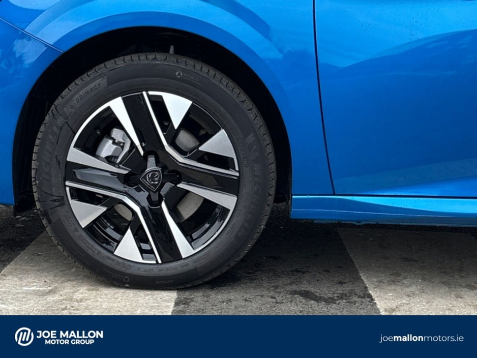 2026 Peugeot 208 - image 15