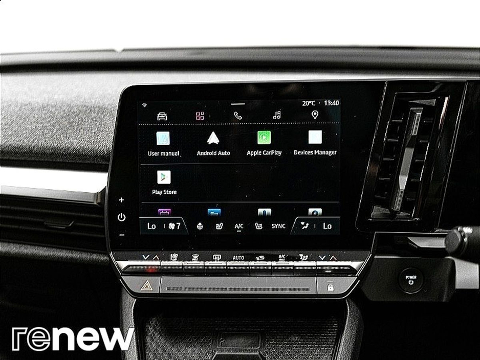 2024 Renault Megane E-Tech - image 30