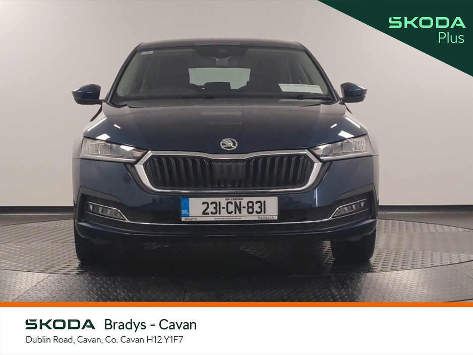 2023 Skoda Octavia - image 12