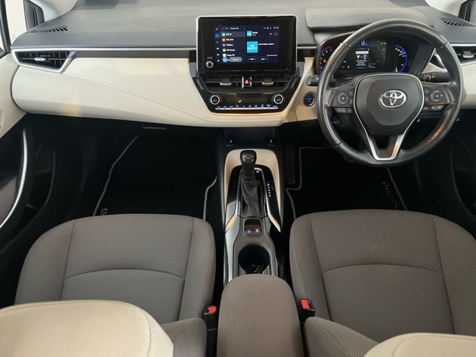2023 Toyota Corolla - image 8