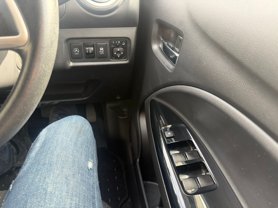 2015 Mitsubishi Mirage - image 11