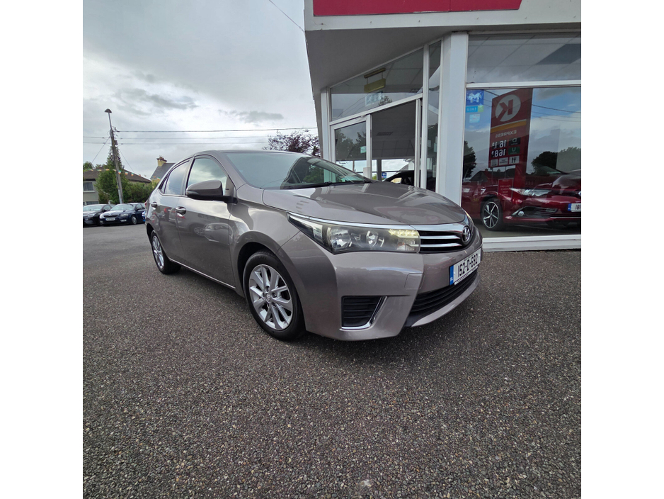 2015 Toyota Corolla D-4D 90 (1.4) Aura €9,999