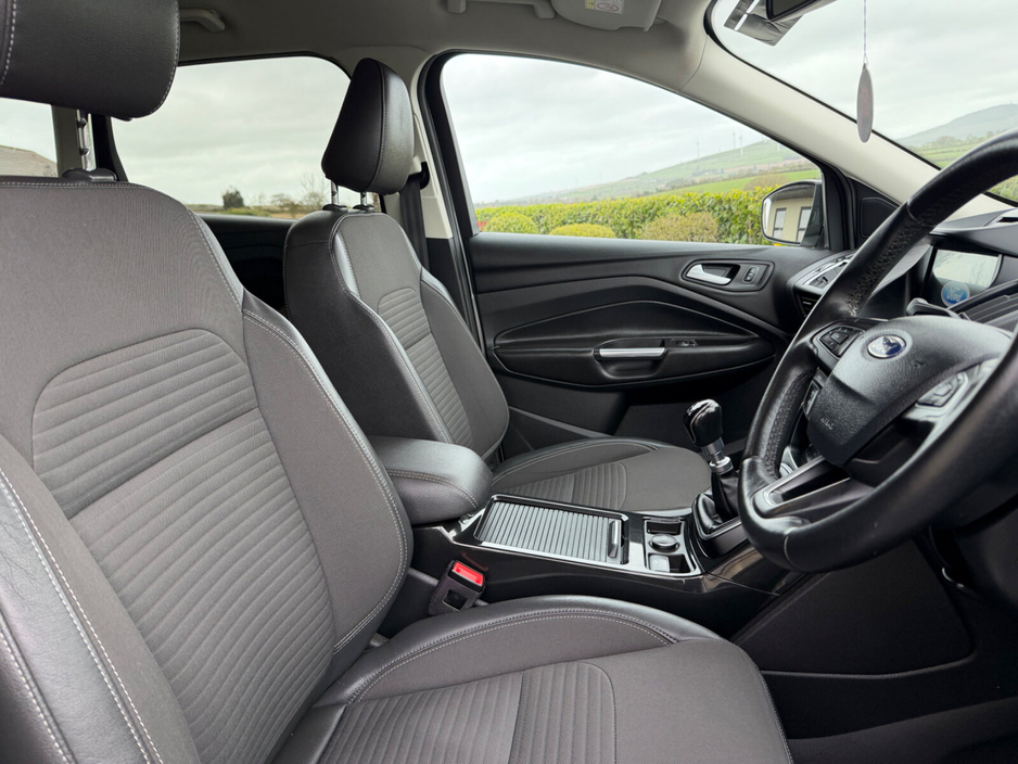 2018 Ford Kuga - image 12