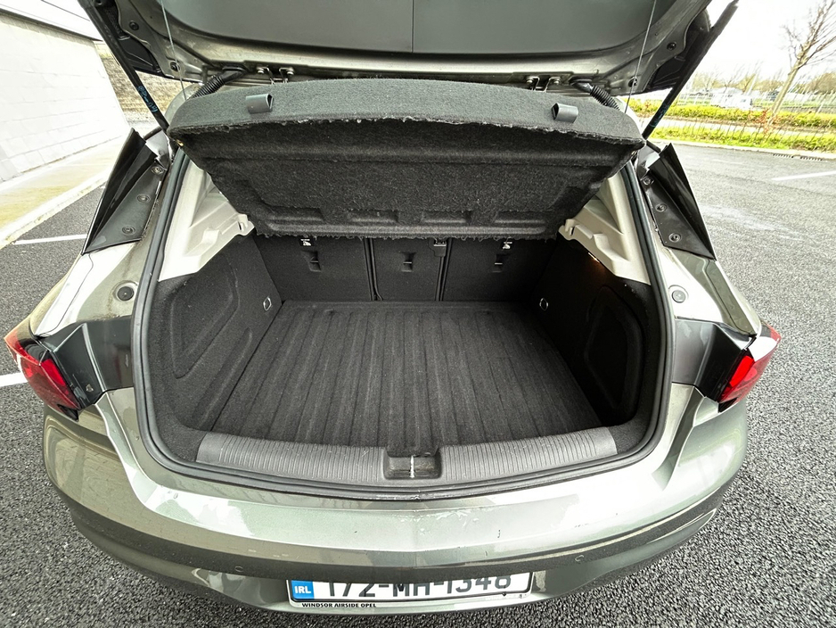 2017 Opel Astra - image 10