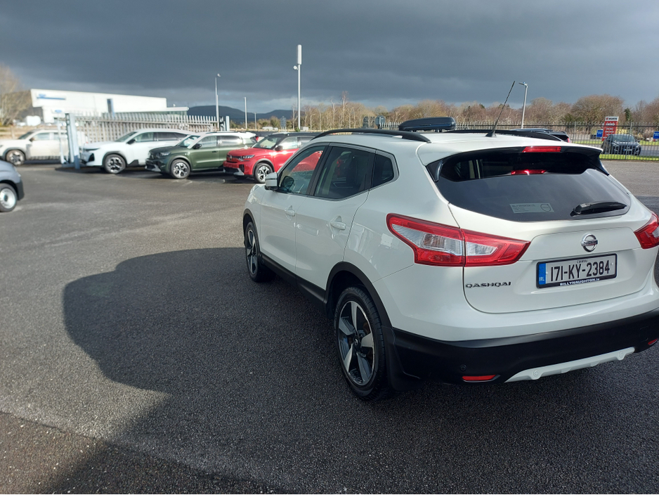 2017 Nissan Qashqai - image 6