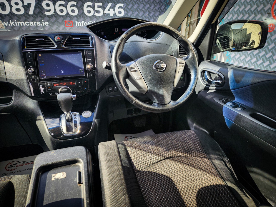 2015 Nissan Serena - image 11