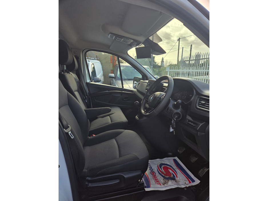 2022 Renault Trafic LL30 BLUE DCI 130 BUSIN BUSINESS PAN €18,500