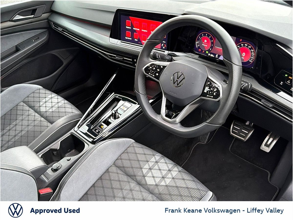 2024 Volkswagen Golf - image 7