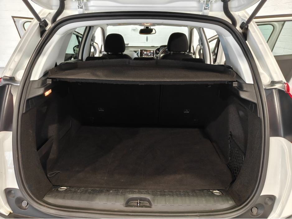 2019 Peugeot 2008 - image 25