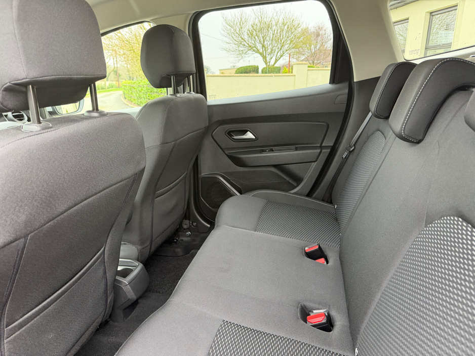 2019 Dacia Duster - image 18