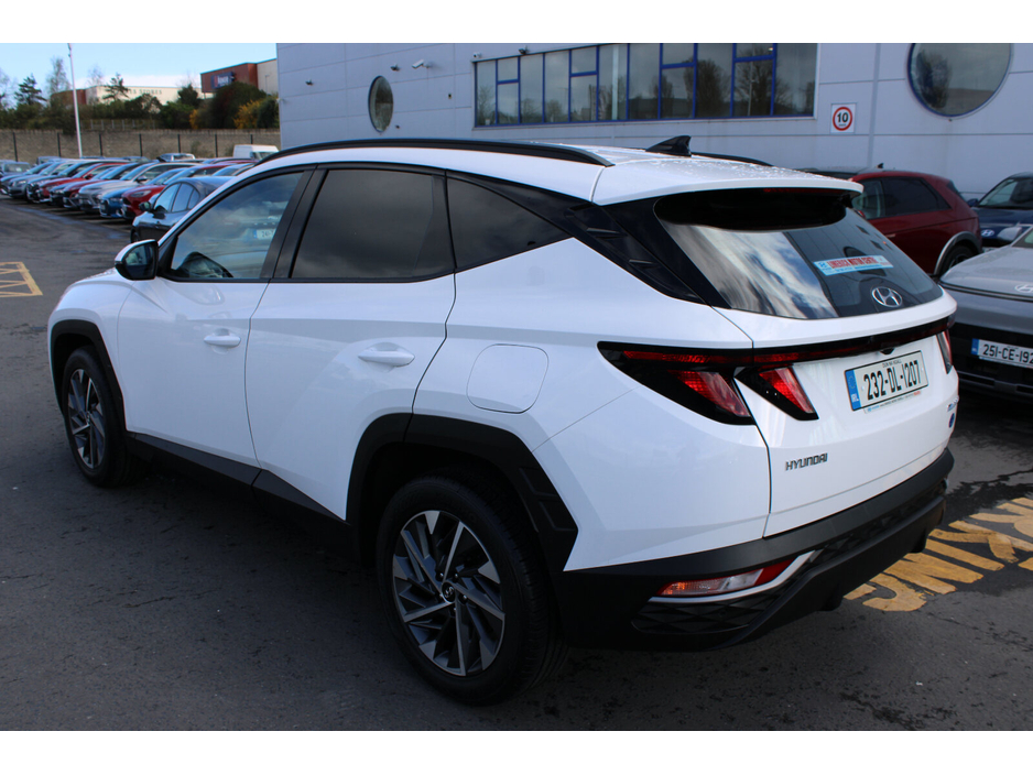 2023 Hyundai Tucson - image 3