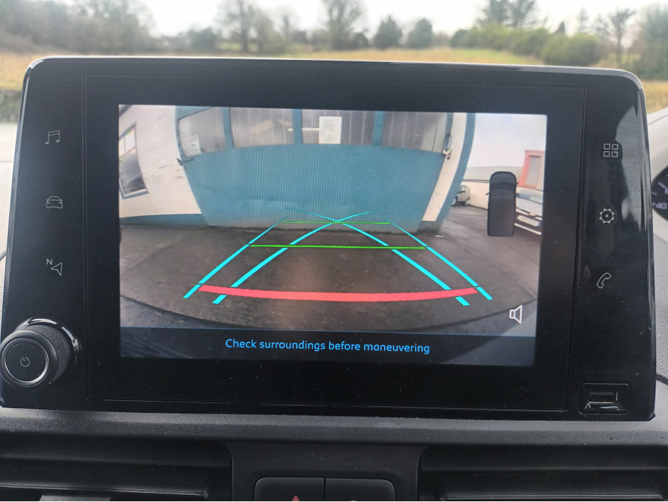 2022 Peugeot Partner PROFESSIONAL PLUS 1.5  HDI 100 6 €13,414