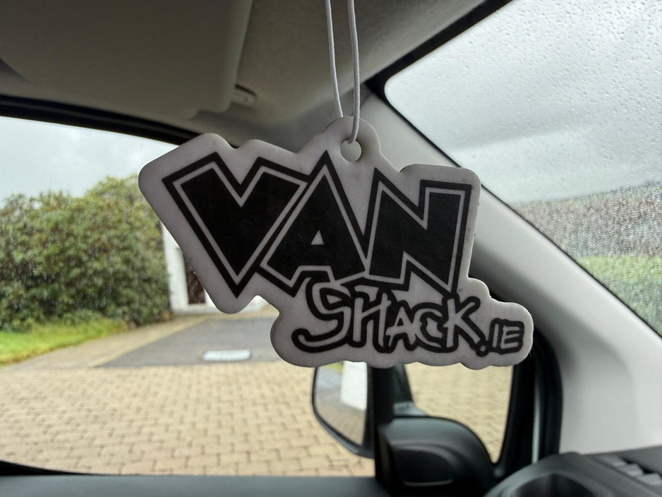 2022 Peugeot Partner PROFESSIONAL PREMIUM BLUEHDI L1 €14,550