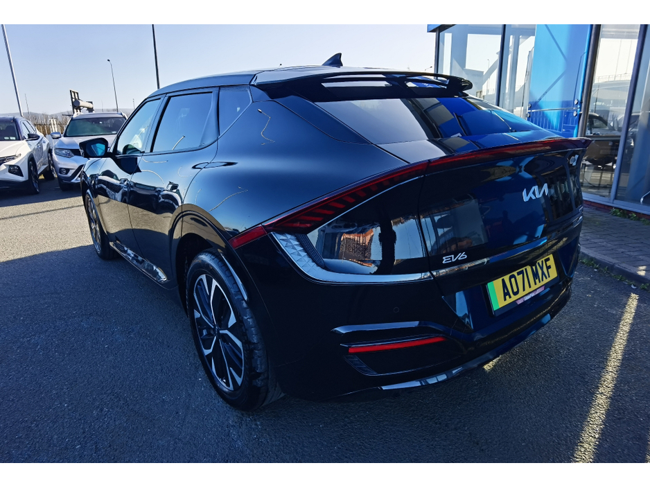 2022 Kia EV6 - image 6