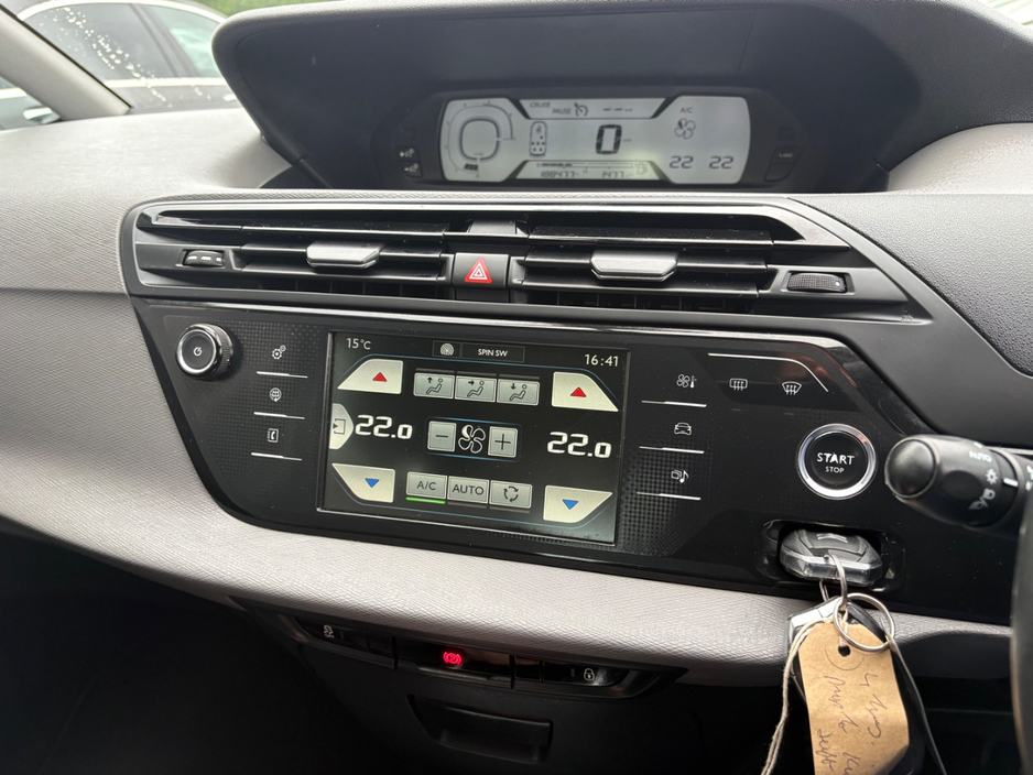 2015 Citroen Grand C4 Picasso - image 20