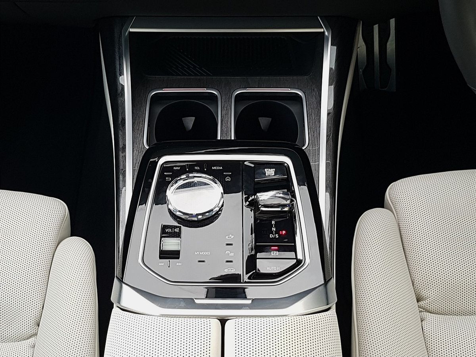 2025 BMW 7 Series M760e €134,995