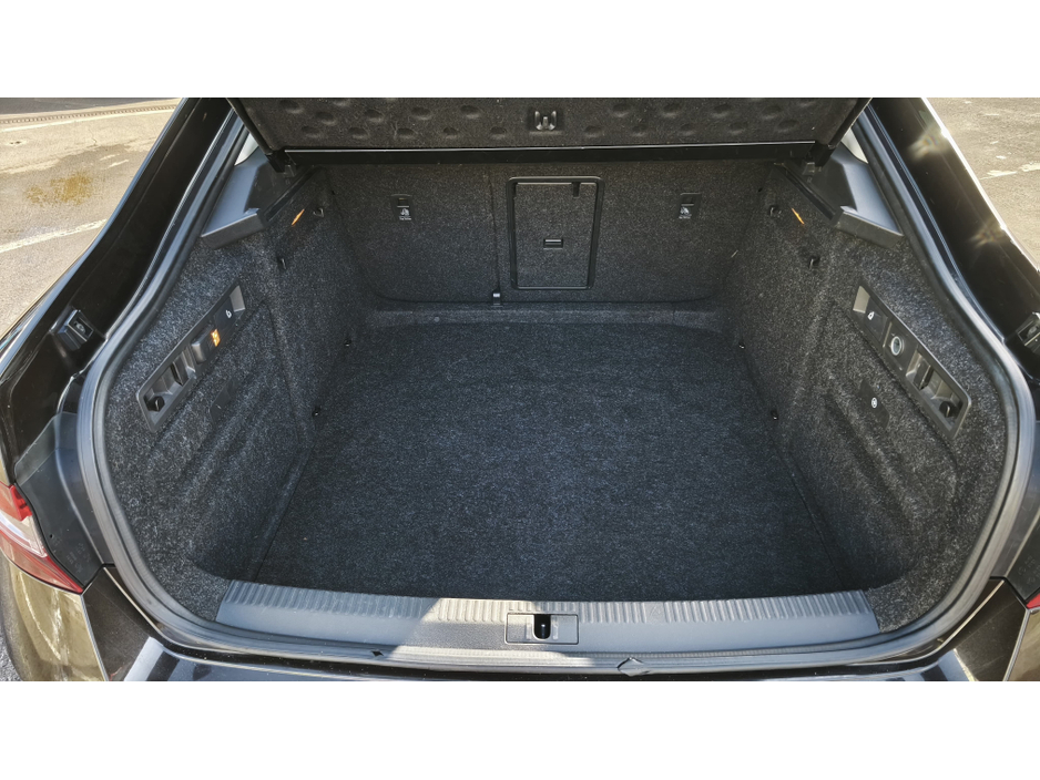 2015 Skoda Superb - image 12