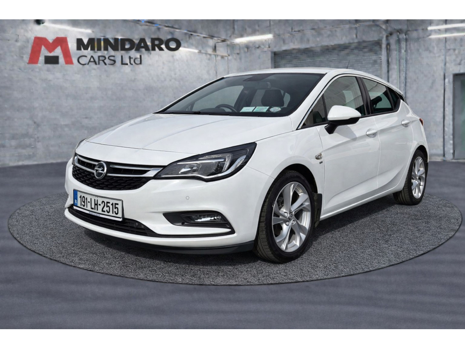 2019 Opel Astra - image 3