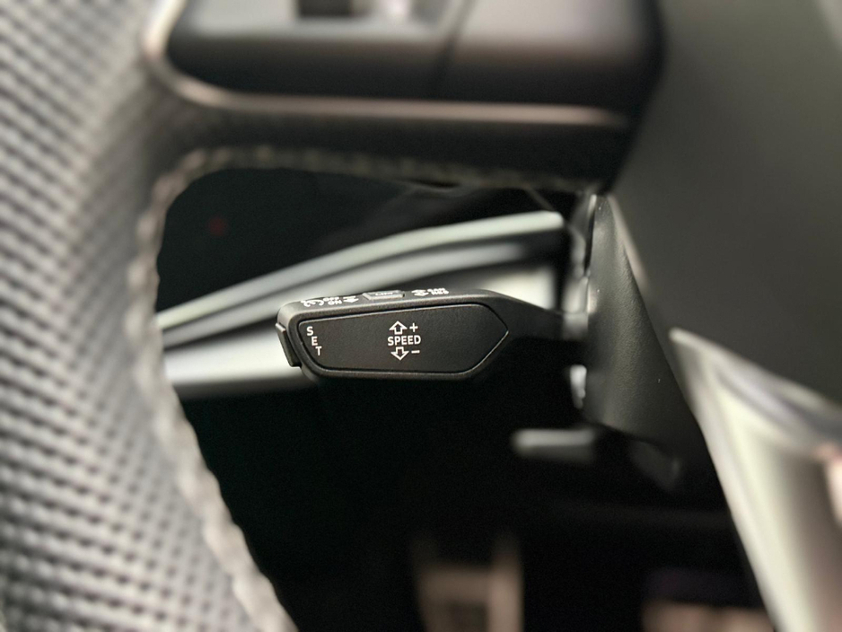 2025 Audi Q8 55 TFSI E S LINE 394HP QUATTRO €94,990