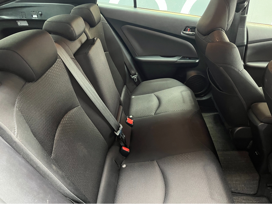 2022 Toyota Prius - image 10