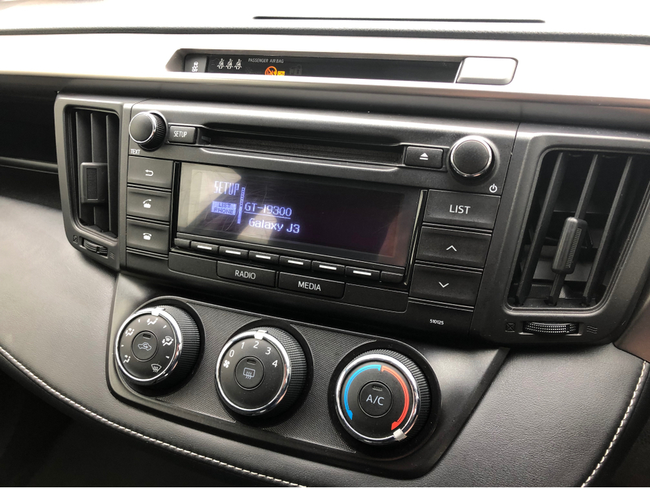 2016 Toyota Rav4 - image 15