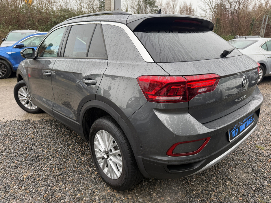 2023 Volkswagen T-Roc LIFE 1.0 TSI €22,950