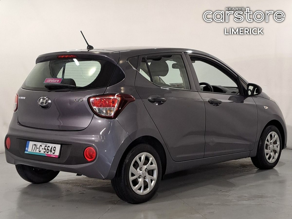 2017 Hyundai i10 - image 3
