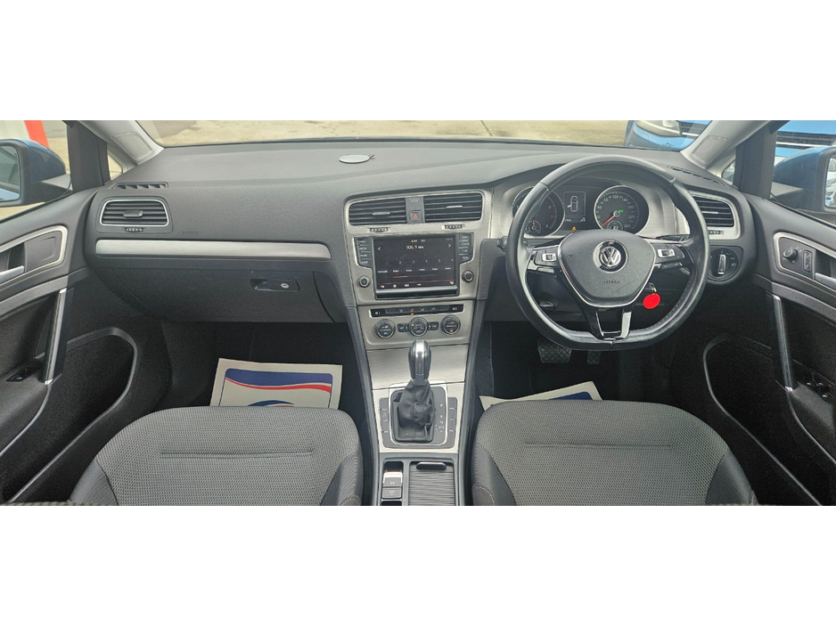 2015 Volkswagen Golf - image 24