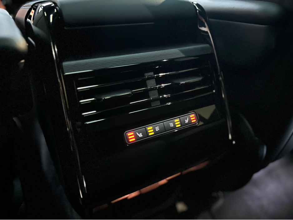 2026 Land Rover Range Rover Sport - image 21