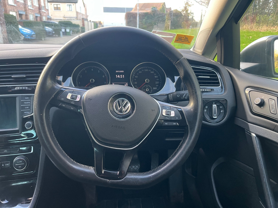 2015 Volkswagen Golf  €10,950