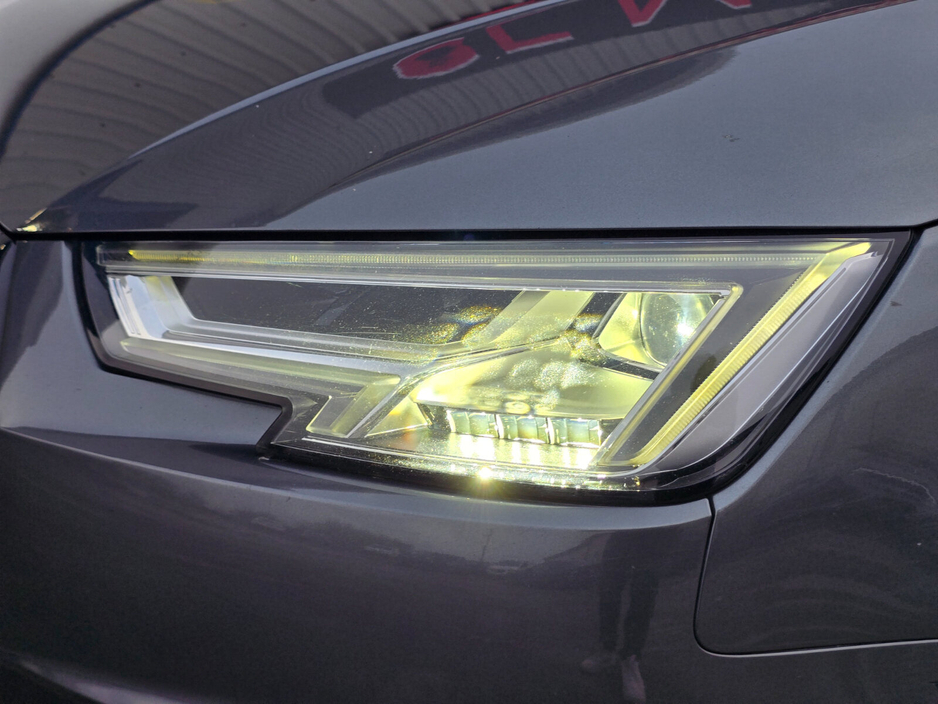 2015 Audi A4 - image 13