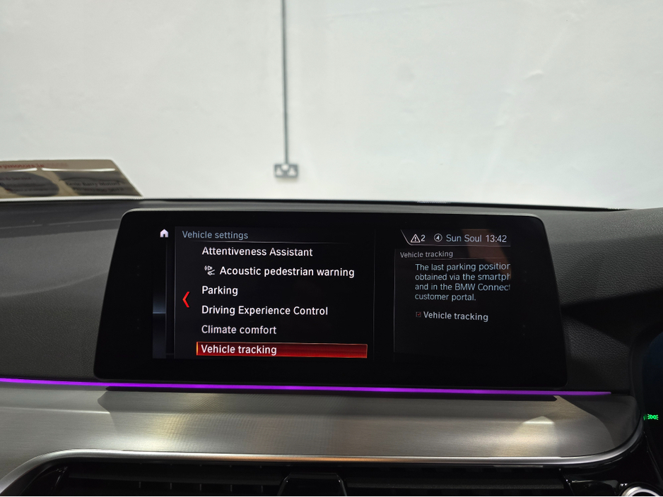 2018 BMW 5 Series - image 19