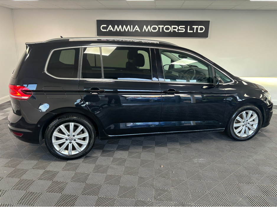 2020 Volkswagen Touran VOLKSWAGEN TOURAN 1.4 TSI DSG*7 SEATER*FRONT AND REAR HEATED SEATS*PARK ASSIST & CAMERA*ELECTRIC TAILGATE*LANE ASSIST*FINANCE AVAILABLE TRADE INS WELCOME*