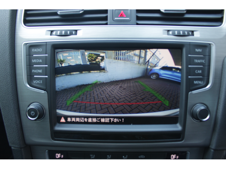 2016 Volkswagen Golf - image 15