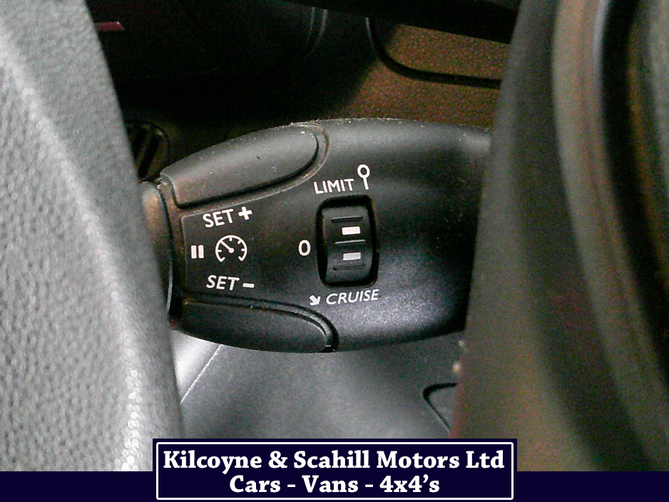 2023 Peugeot Partner - image 24